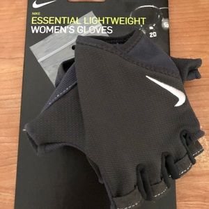 Nike essential light women’s gloves